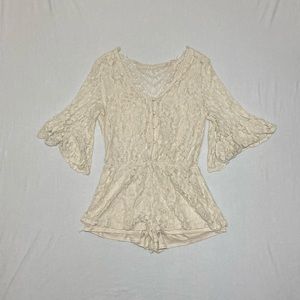 ‘Blu Pepper’ White Lace Boho Romper